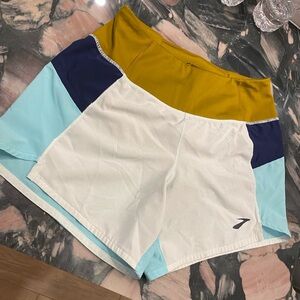 Brooks Womens Chaser Running Shorts 5 In With Liner